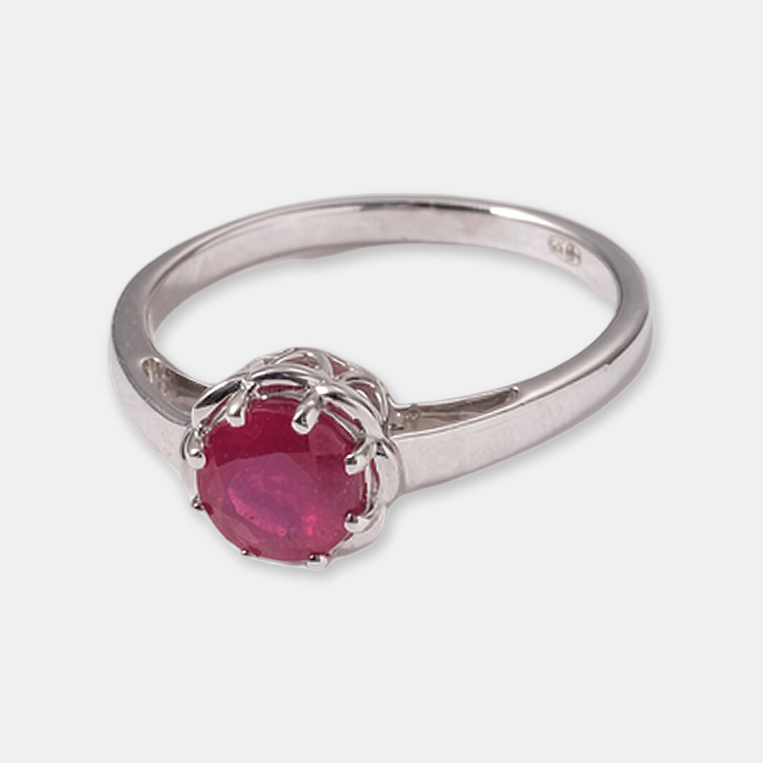 Серебряное кольцо с рубином