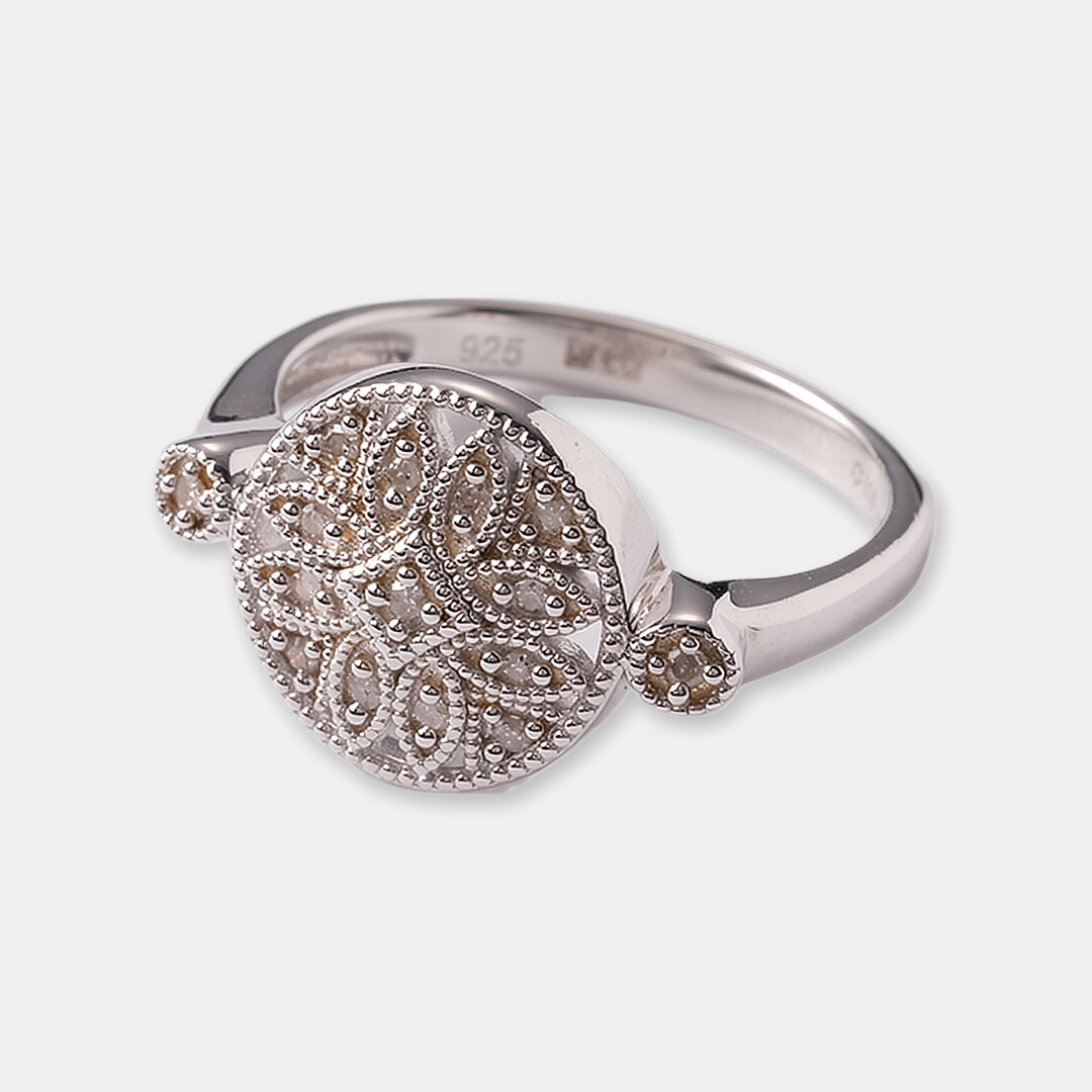 Серебряное кольцо с бриллиантами