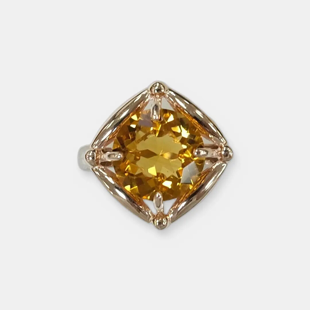 Серебряное кольцо с цитрином
