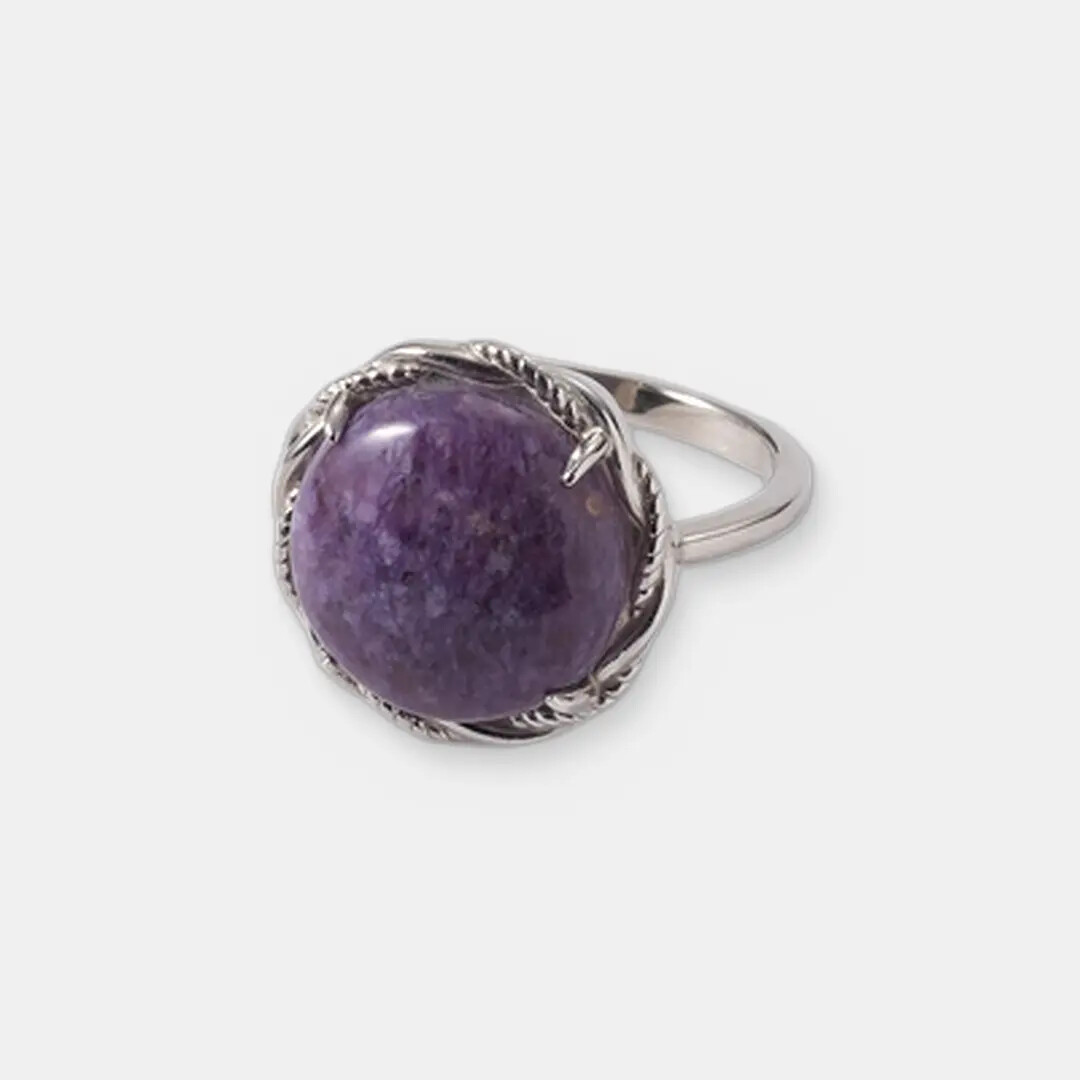 Серебряное кольцо с чароитом