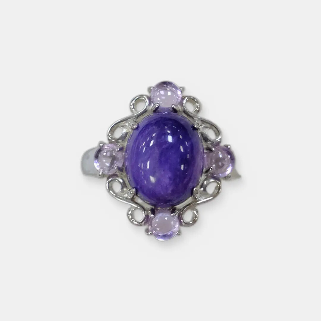 Серебряное кольцо с чароитом