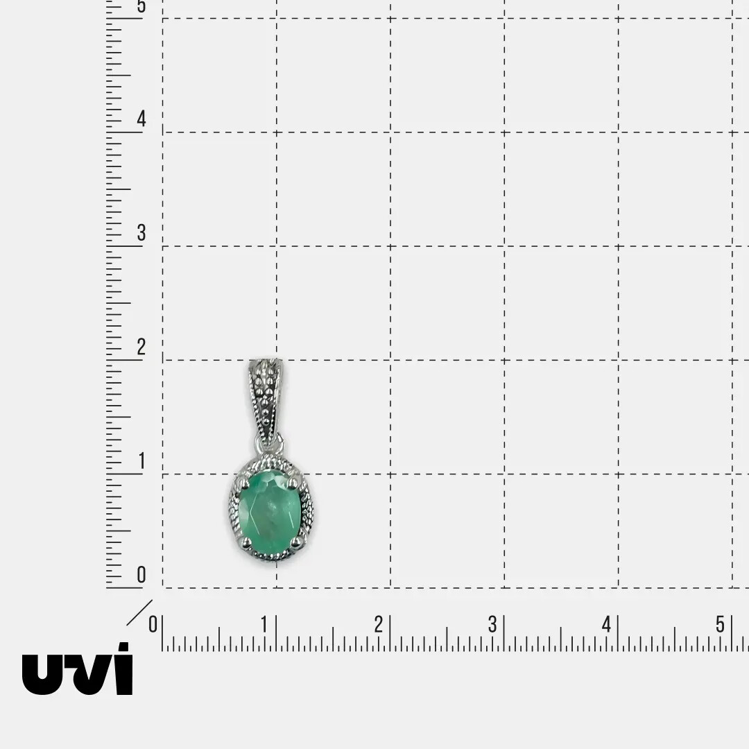 Серебряная подвеска с изумрудом