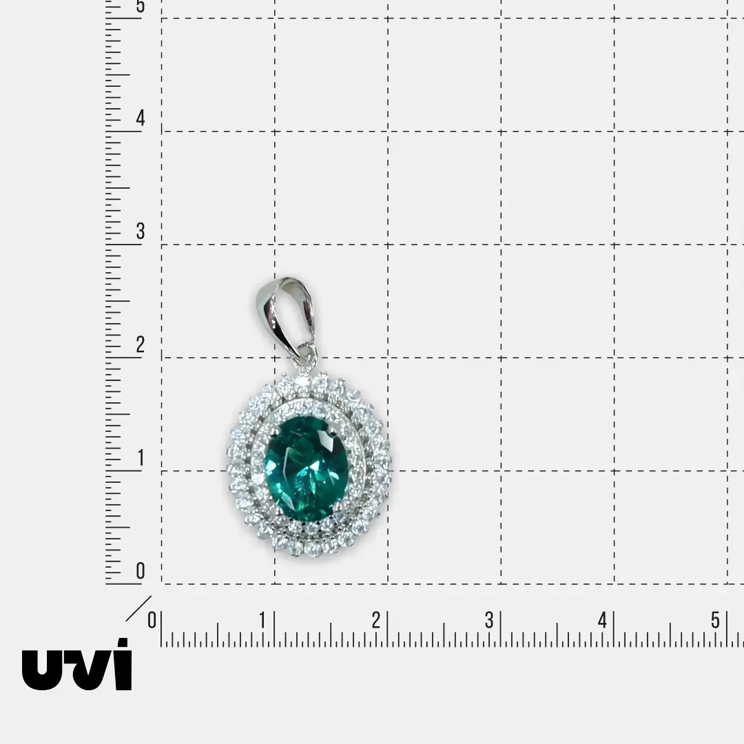 Серебряная подвеска с зеленой шпинелью