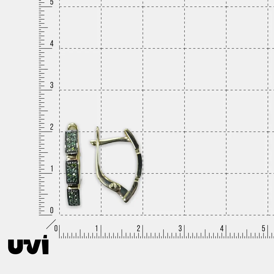 Серьги из желтого золота с зелеными бриллиантами