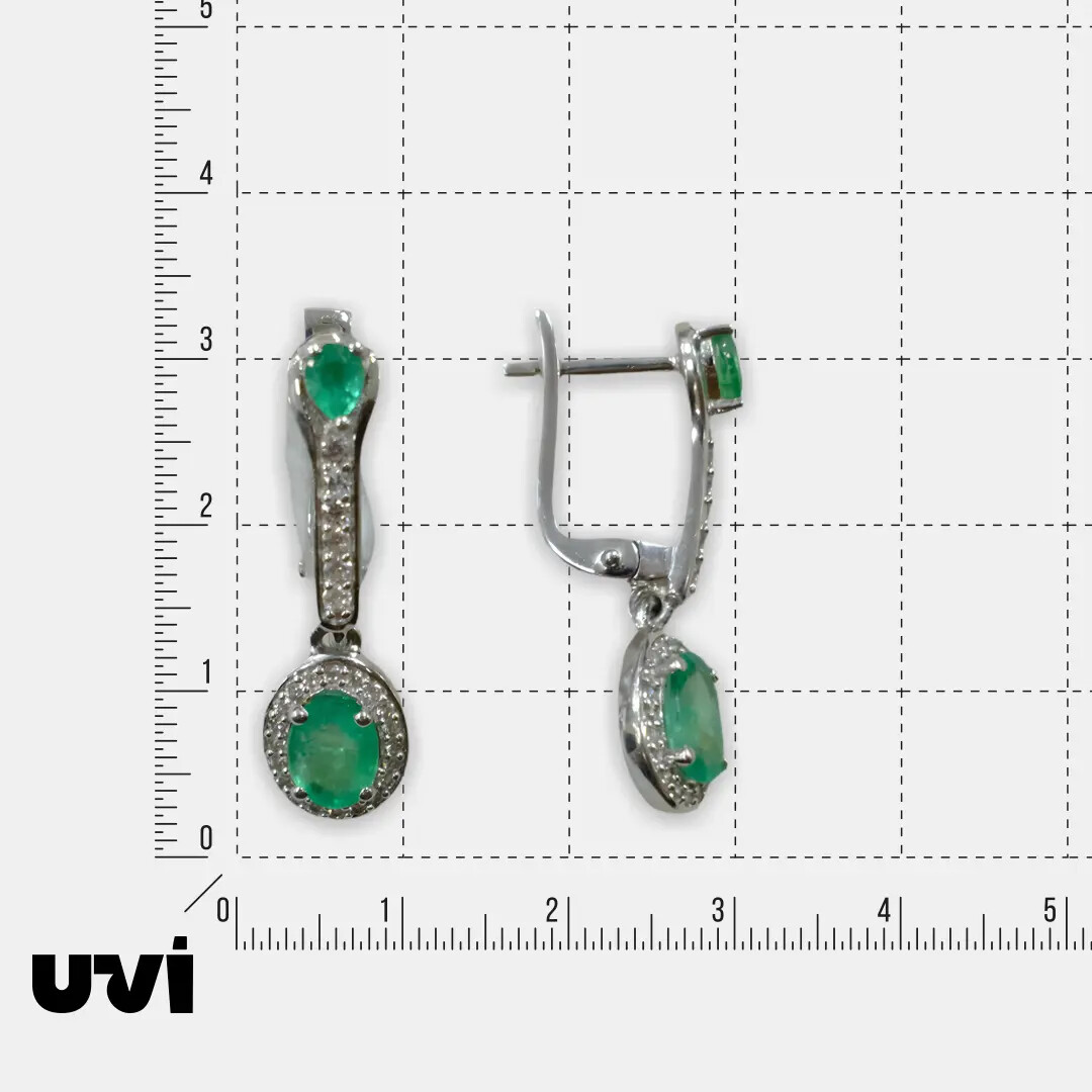 Серебряные серьги с изумрудами