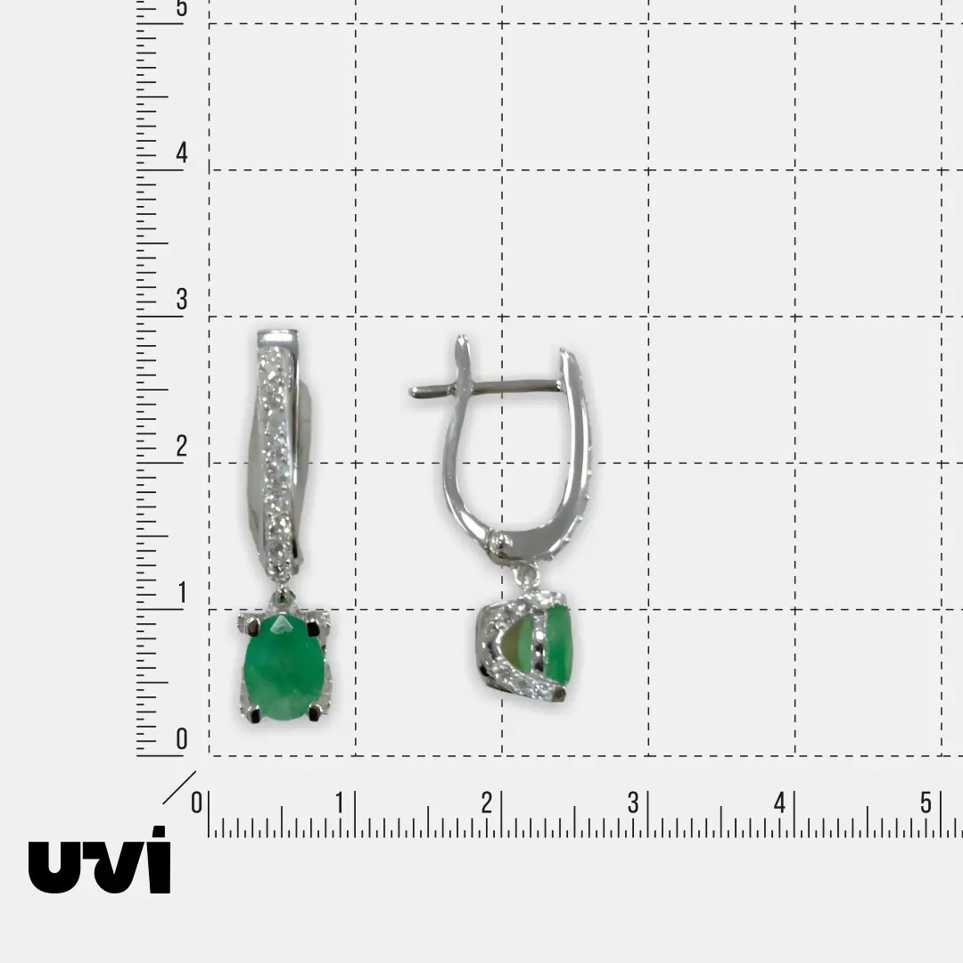 Серебряные серьги с изумрудами