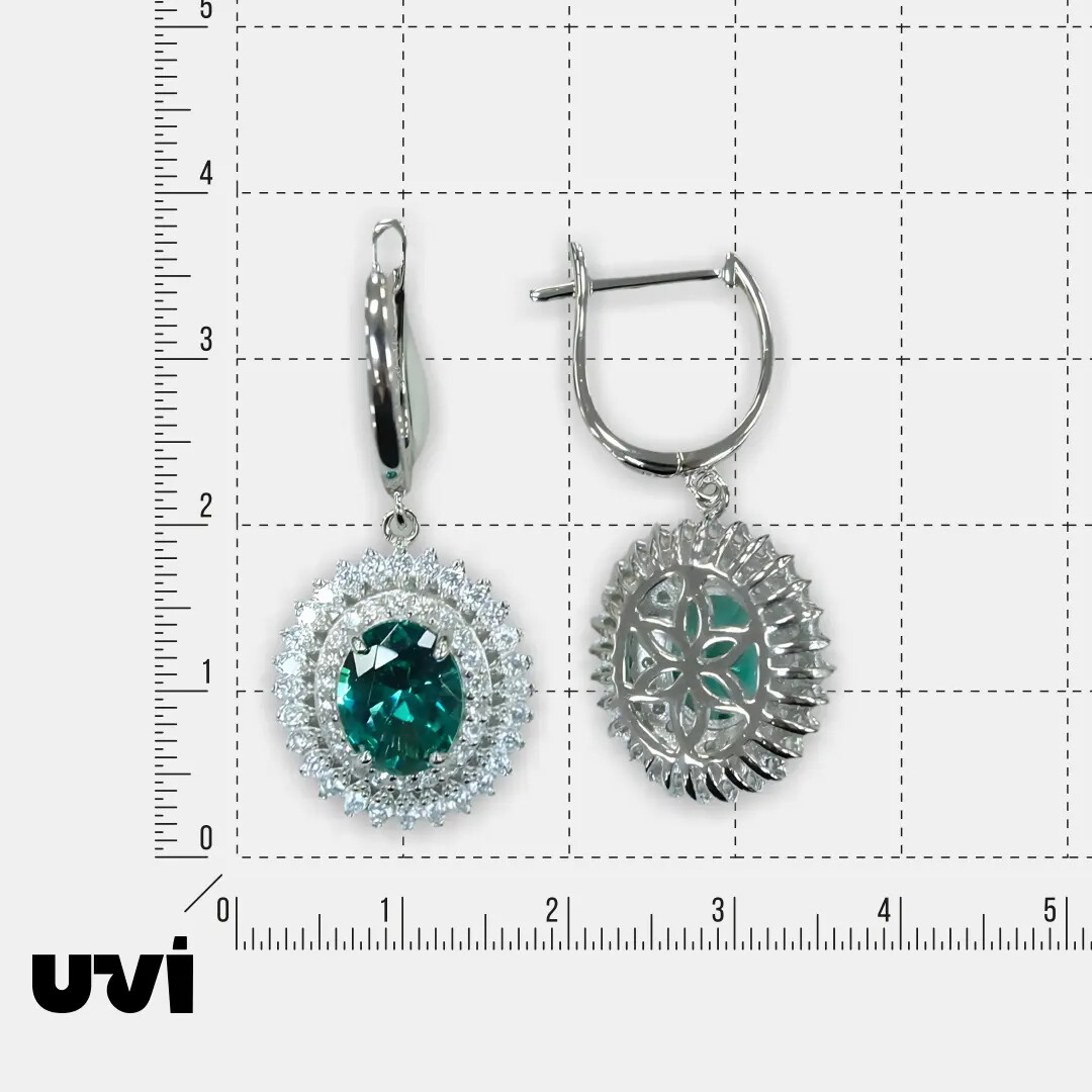 Серебряные серьги с зеленой шпинелью