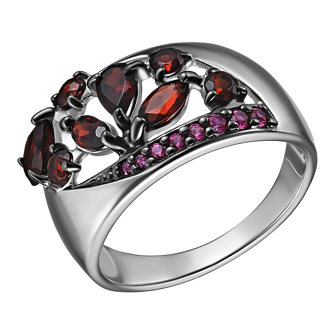 Серебряное кольцо 925 пробы; с чернением; вставки 8 Гранат; 8 Фианит красный;