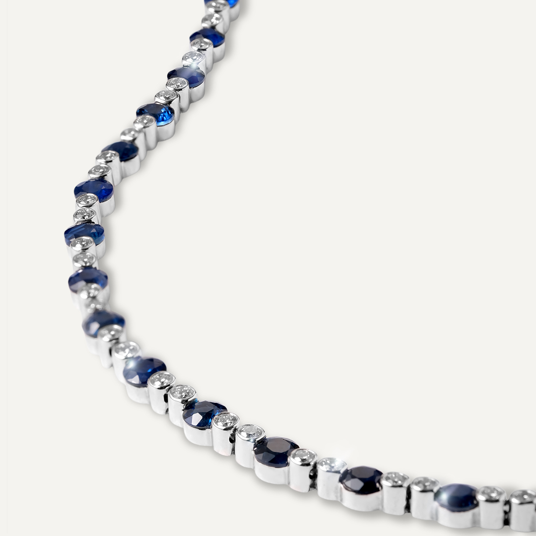 Браслет из белого золота с сапфирами и бриллиантами