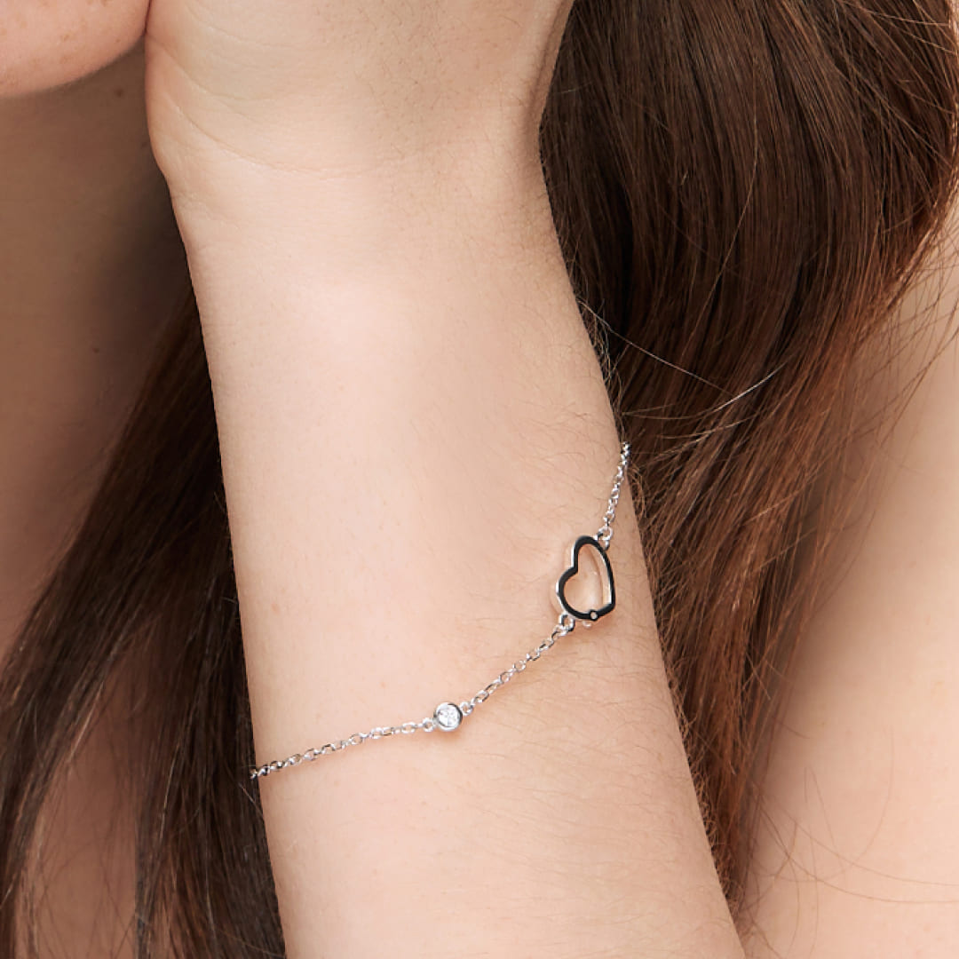 Серебряный браслет 925 пробы; вставки 2 Куб. Цирконий бесцв. 0,26ct;