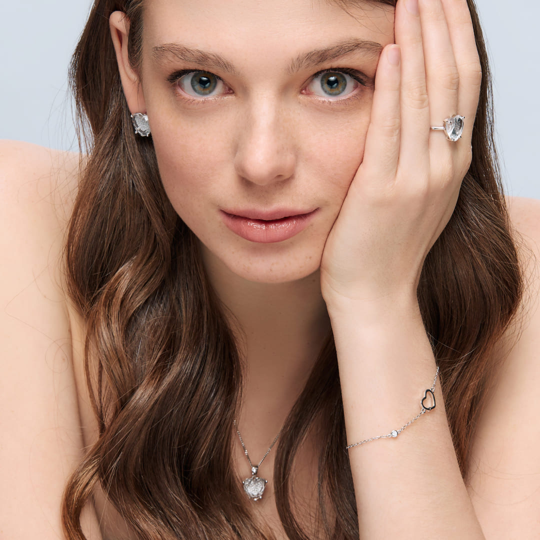 Серебряный браслет 925 пробы; вставки 2 Куб. Цирконий бесцв. 0,26ct;