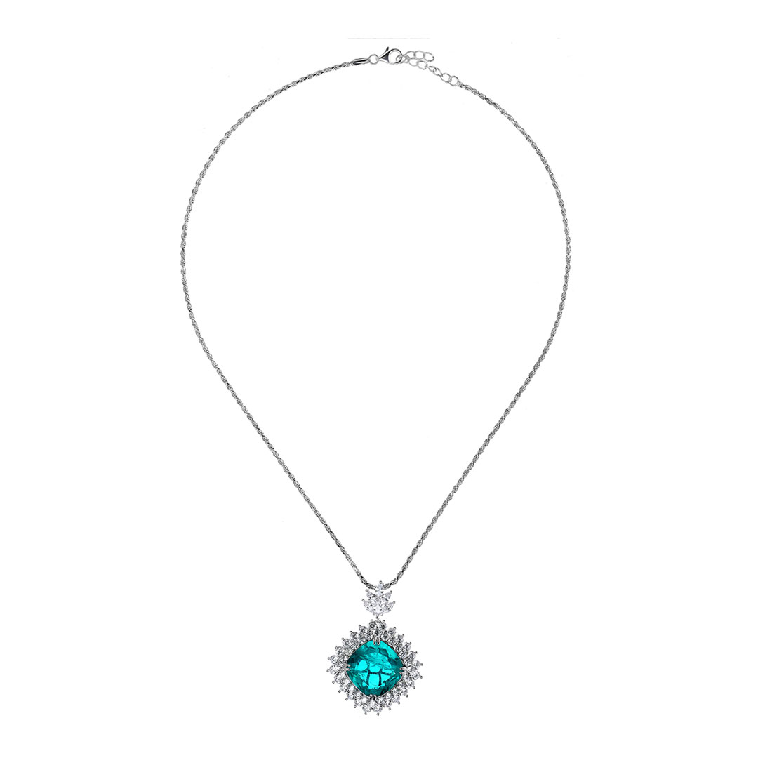 Серебряное колье с зеленым фианитом