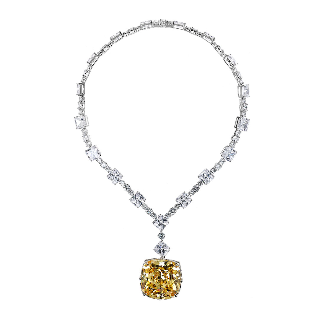 Серебряное колье с фианитами