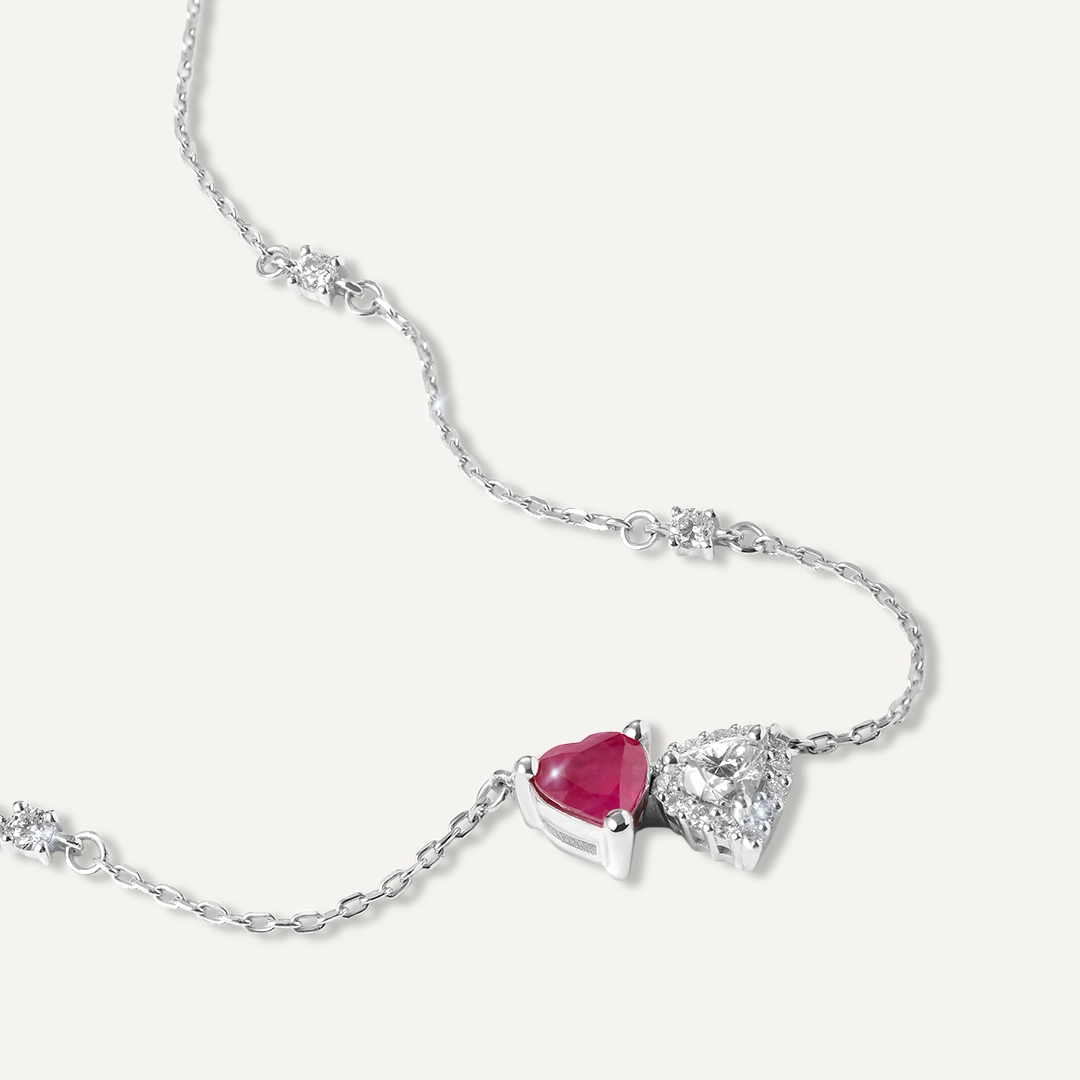 Колье из белого золота с рубином "Сердца"