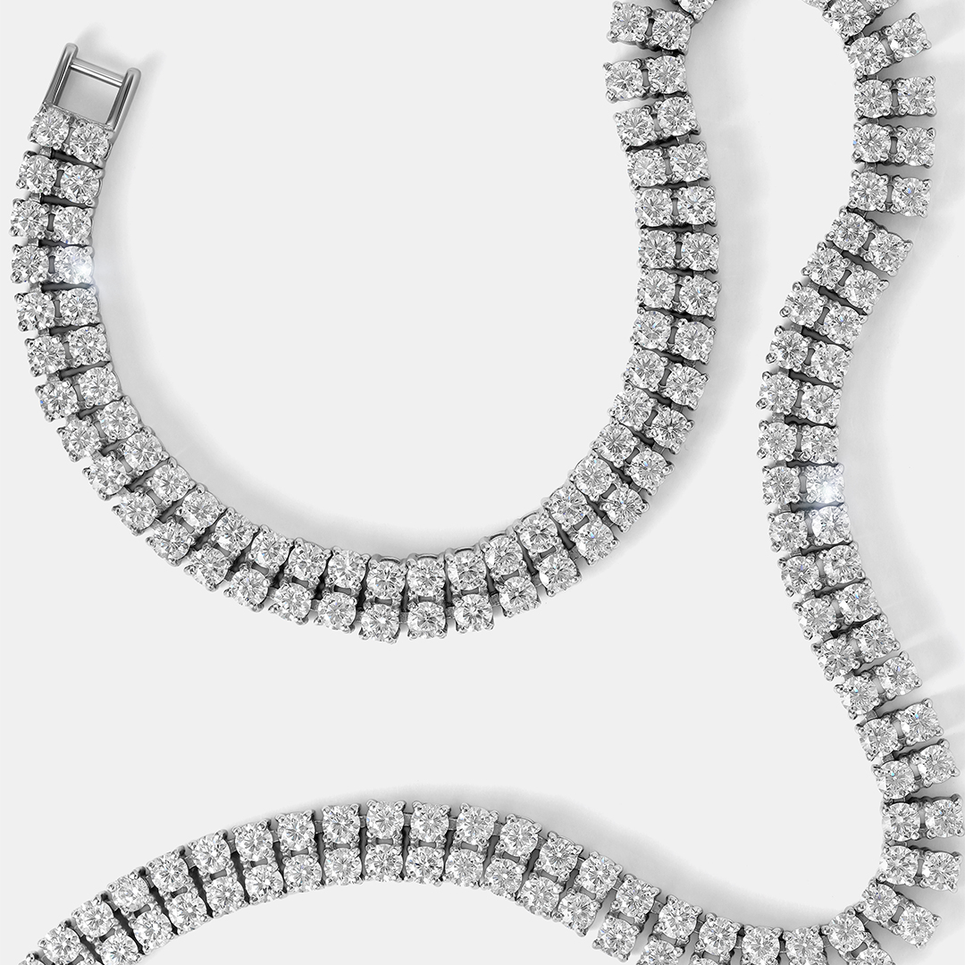 Серебряное колье-чокер с муассанитами