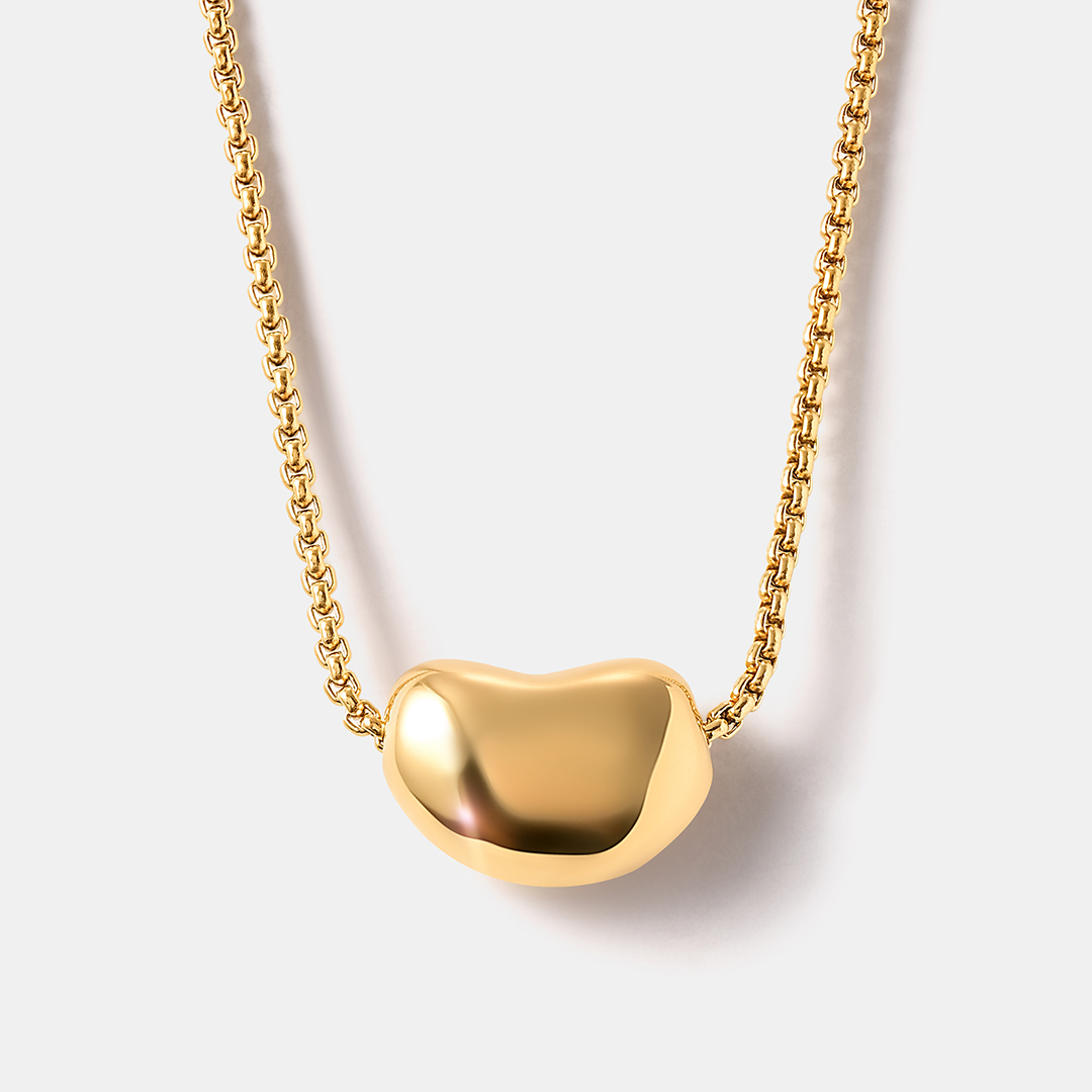 Бижутерное колье с жемчугом