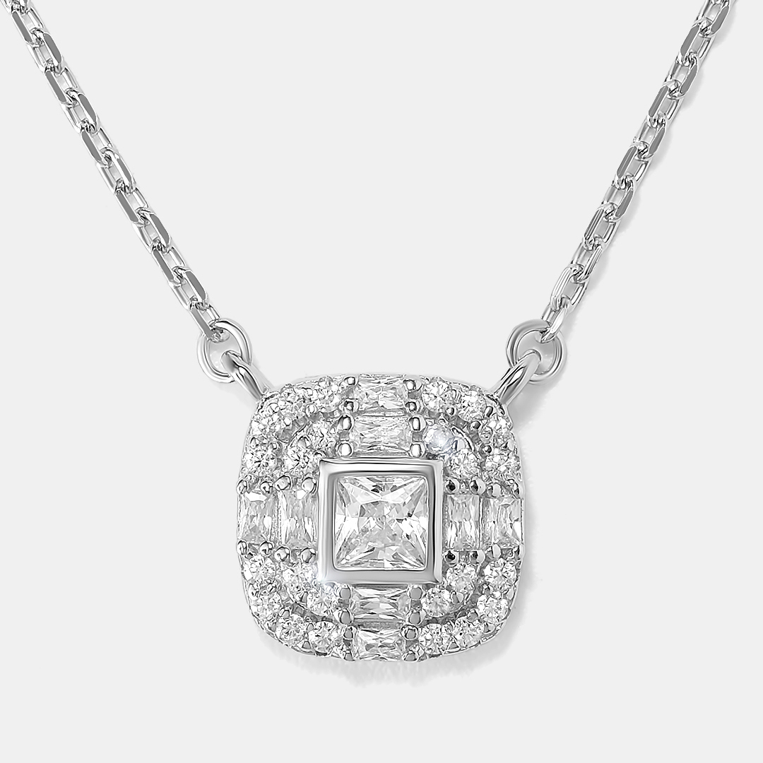 Серебряное колье с кубическим цирконием