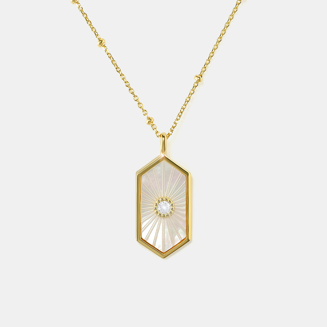 Серебряное колье 925 пробы; вставки 1 Куб.Цирконий бесцв. 0,15ct; 1 Перламутр бел. 1,85ct;