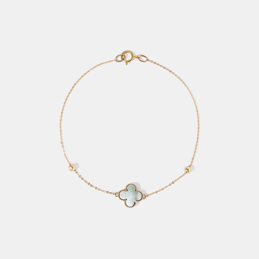 Браслет из желтого золота с перламутром "Клевер"