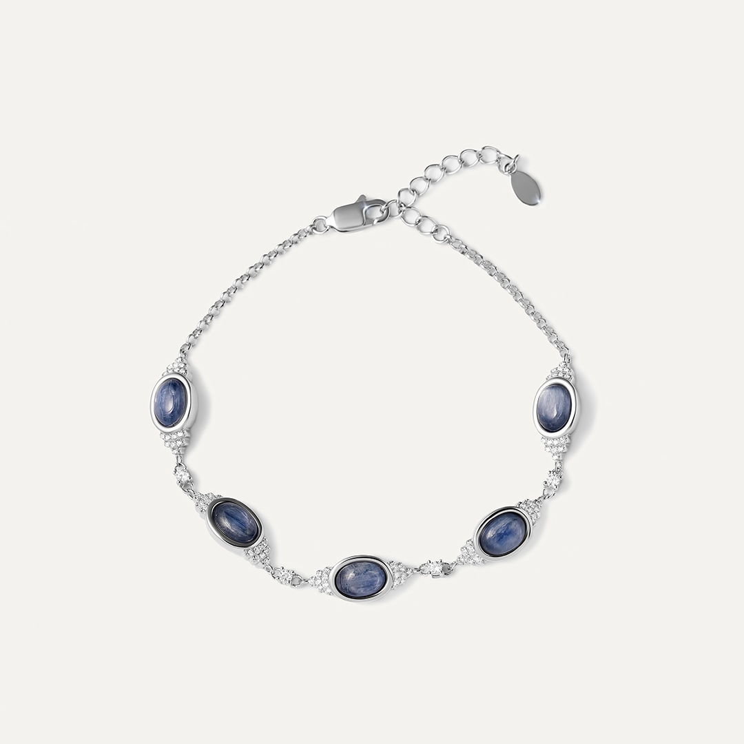 Серебряный браслет с кианитами