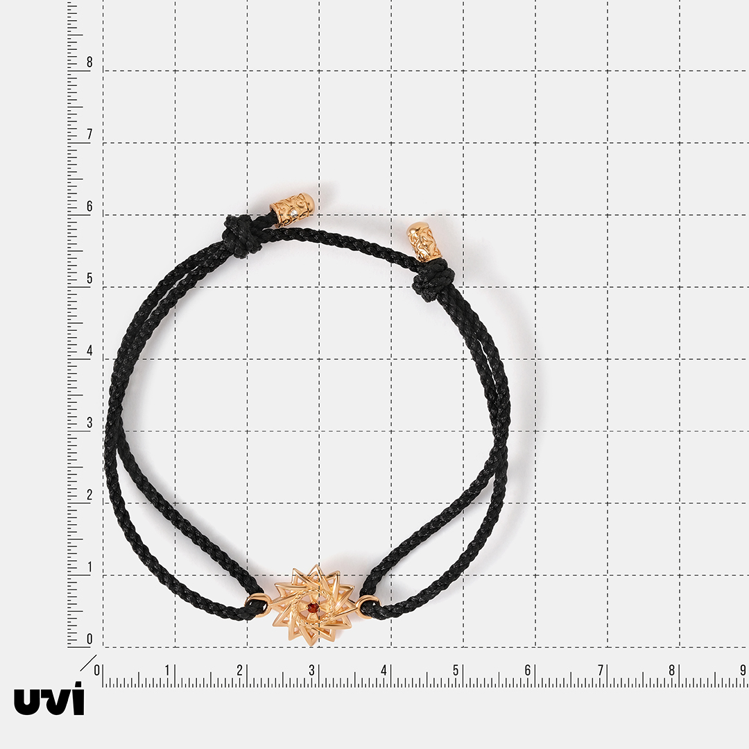 Серебряный браслет с гранатом "Эрцгамма"