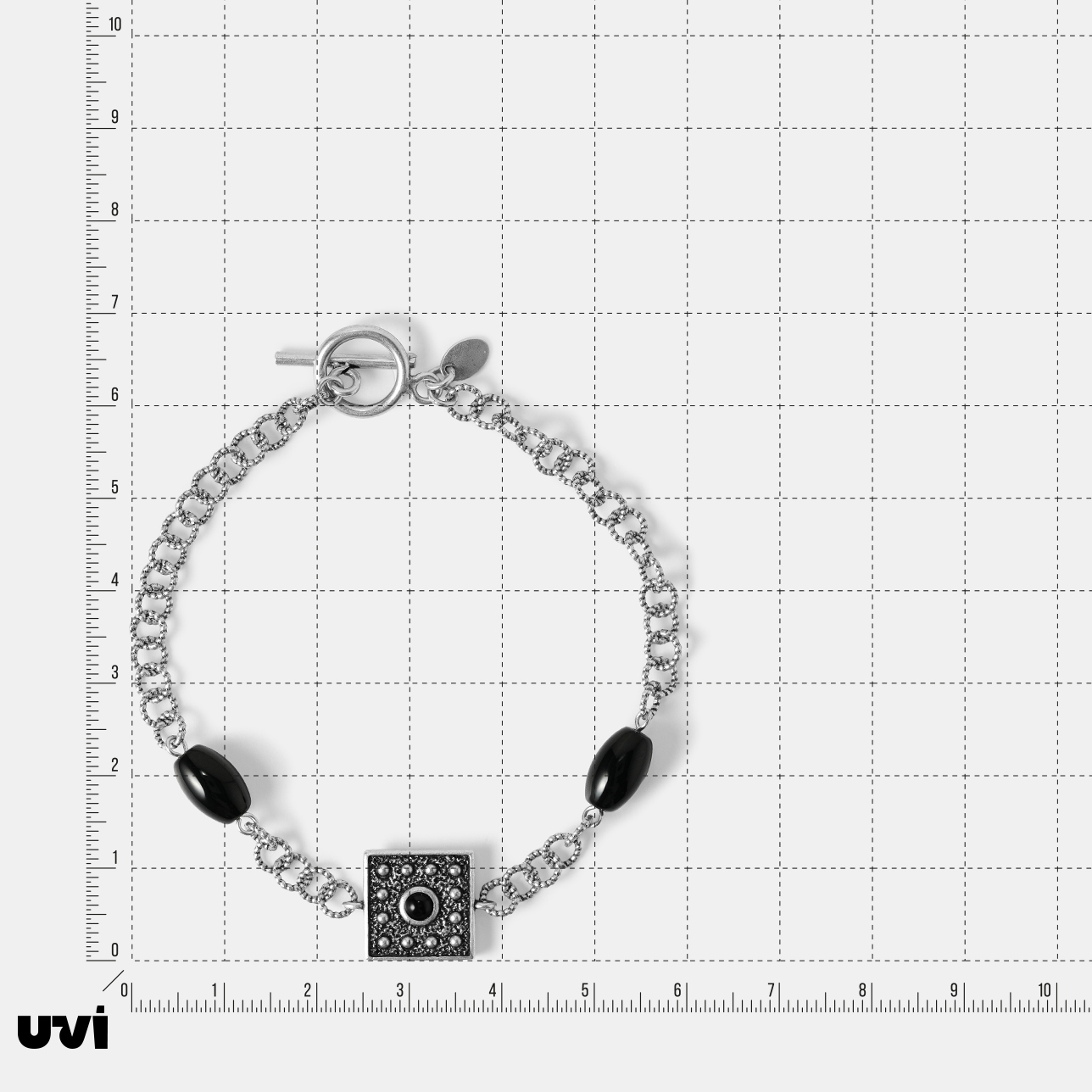 Серебряный браслет с ониксом