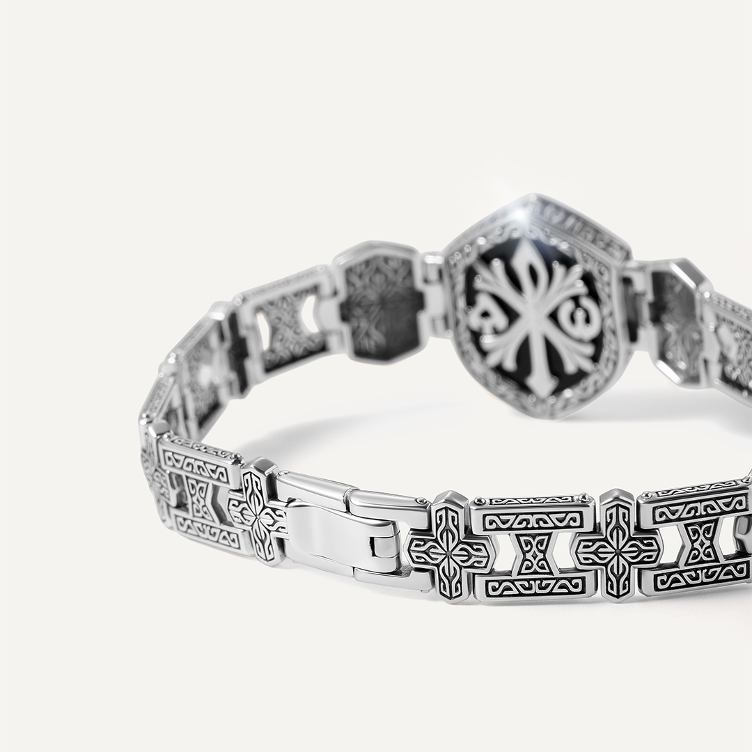 Серебряный браслет с фианитом "Святой Георгий Победоносец моли Бога о нас"