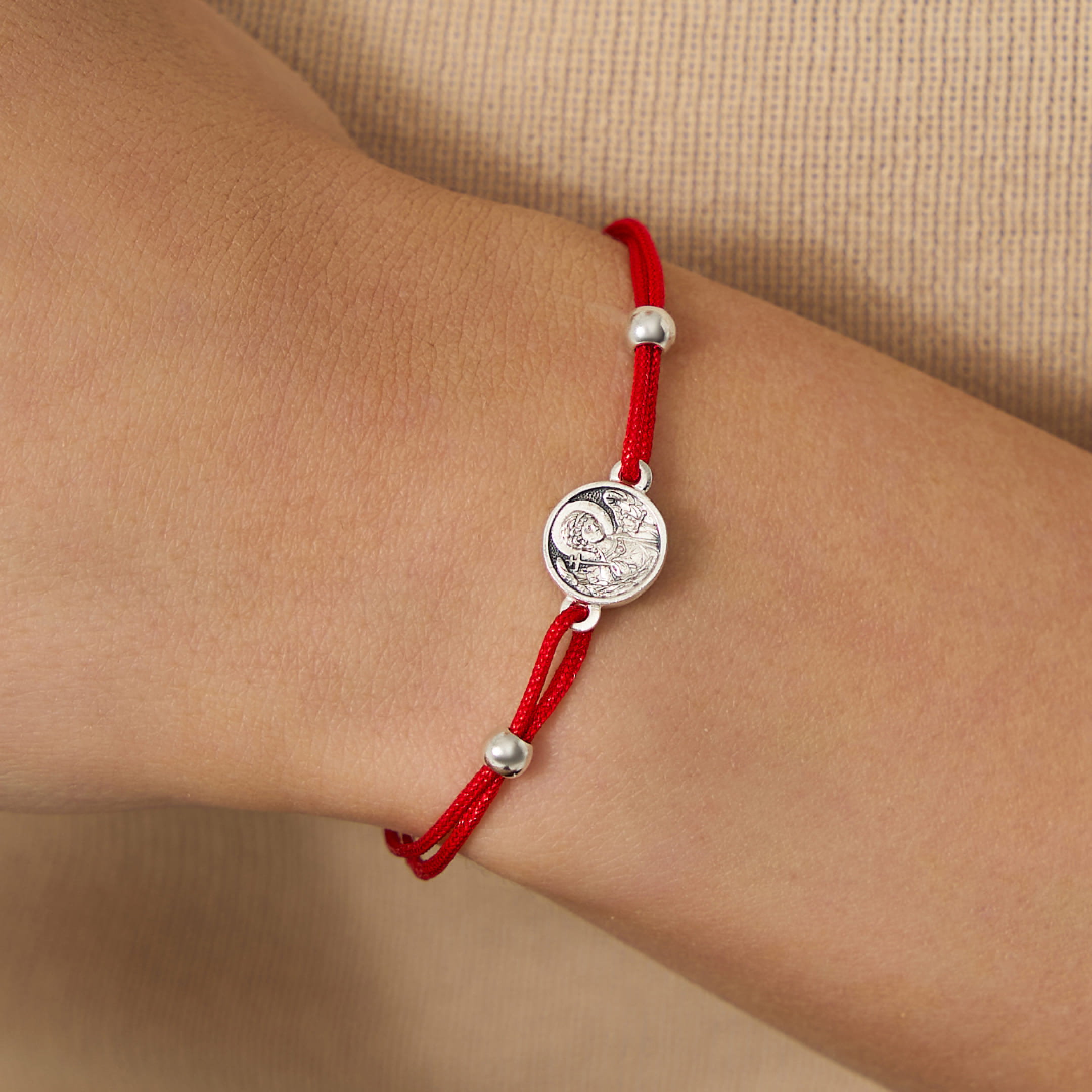 Серебряный браслет "Ангел Хранитель" на шнурке