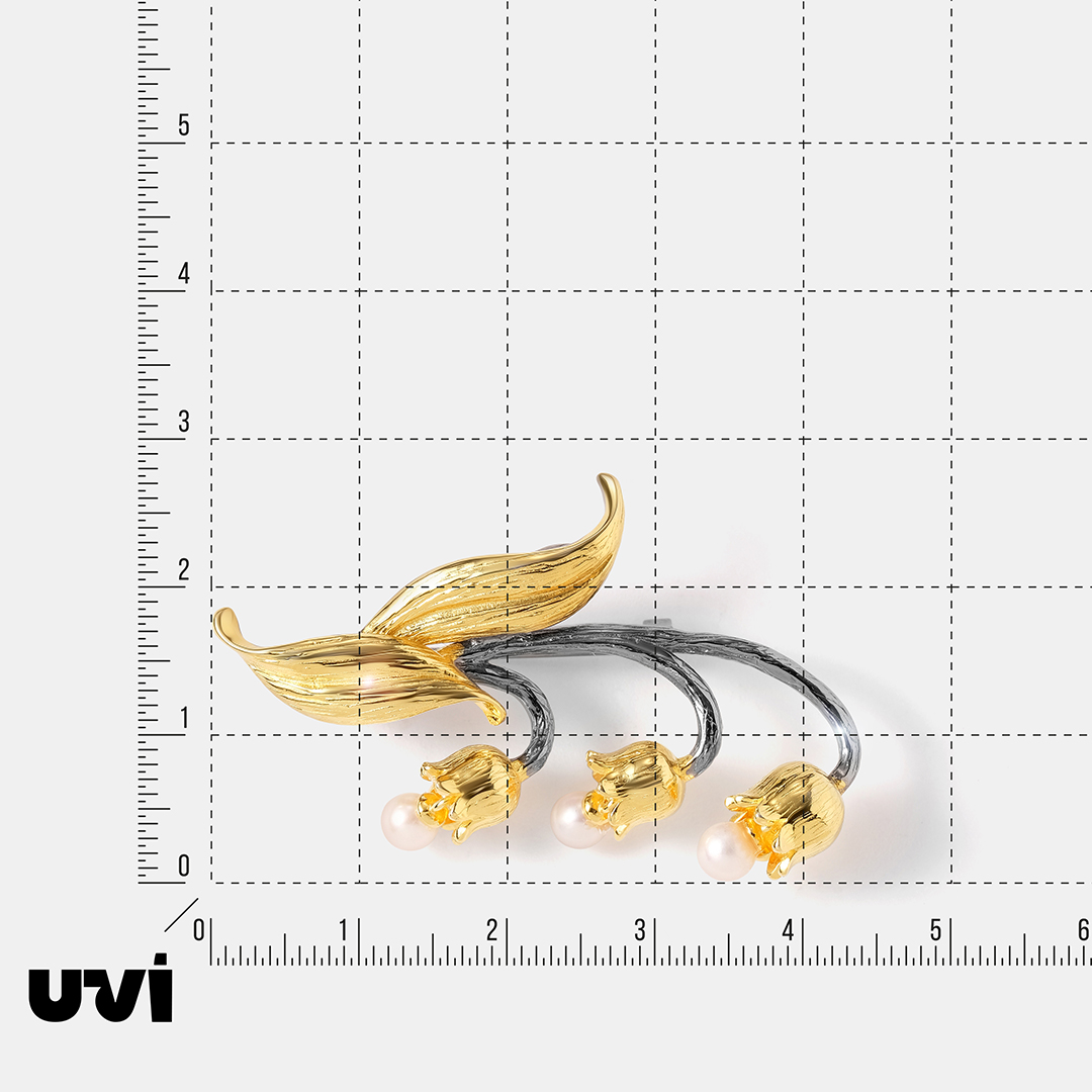 Серебряная брошь с жемчугом "Ландыш"