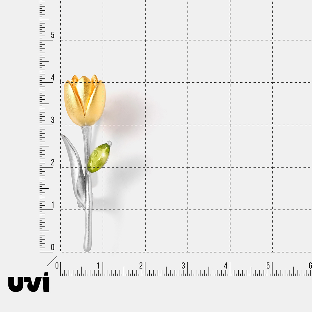 Серебряная брошь с перидотом "Цветок"