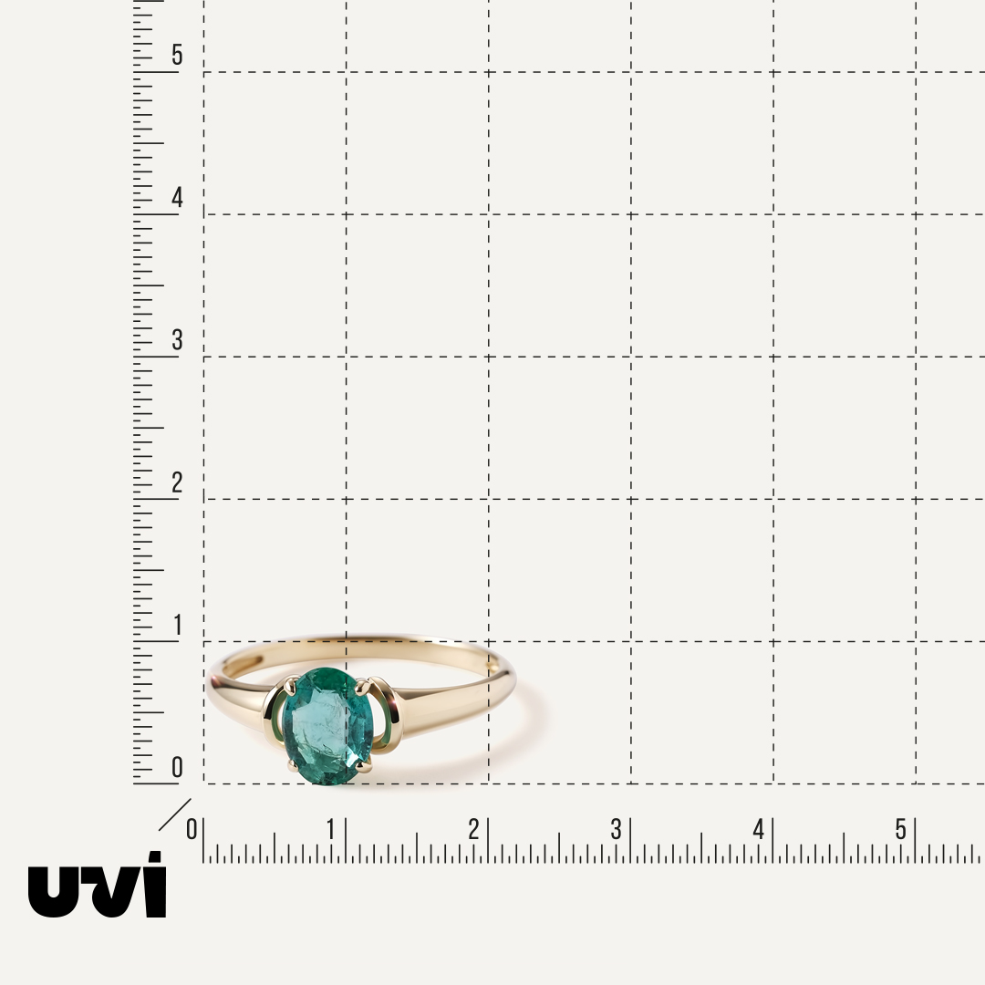 Кольцо из желтого золота с изумрудом