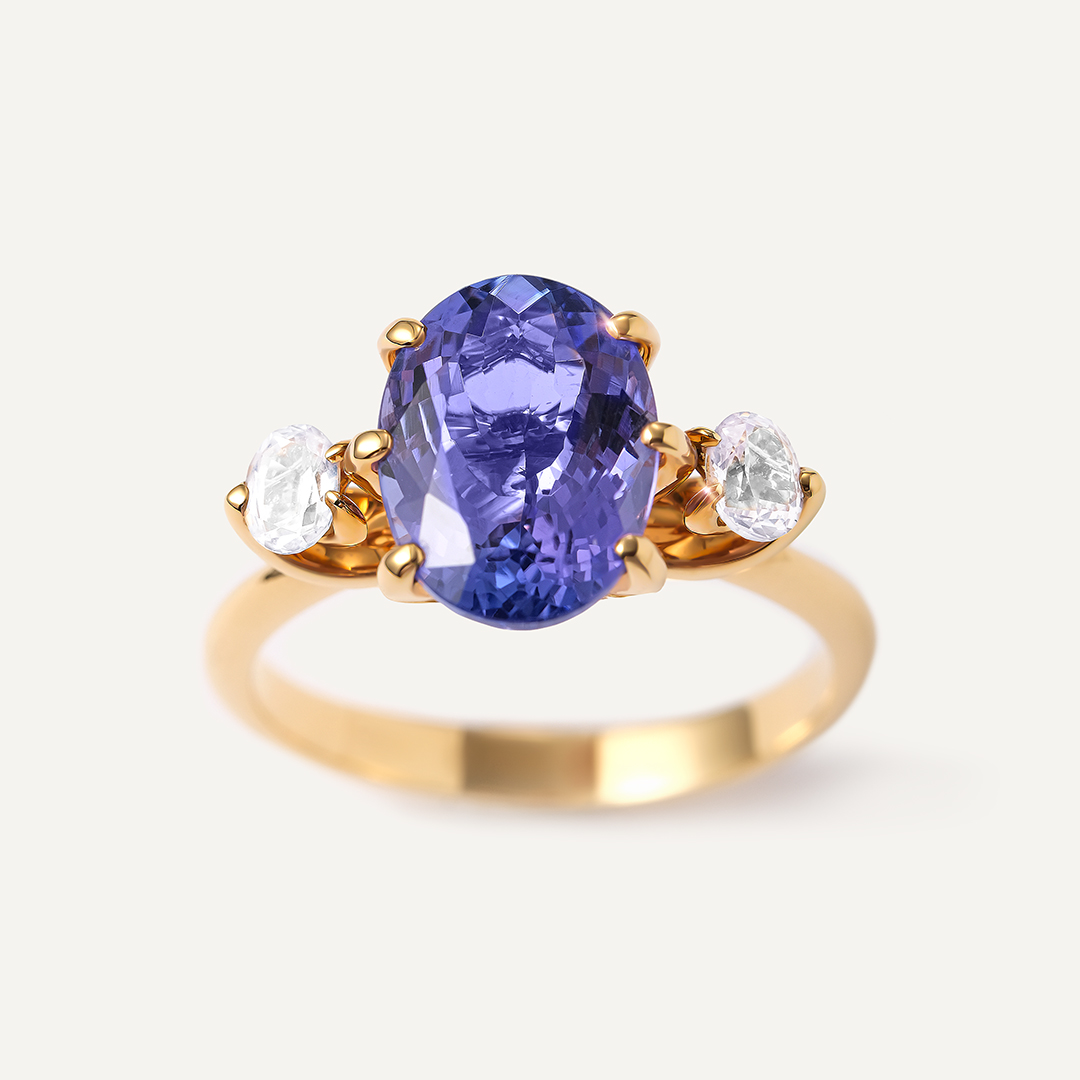 Кольцо из желтого золота с танзанитом