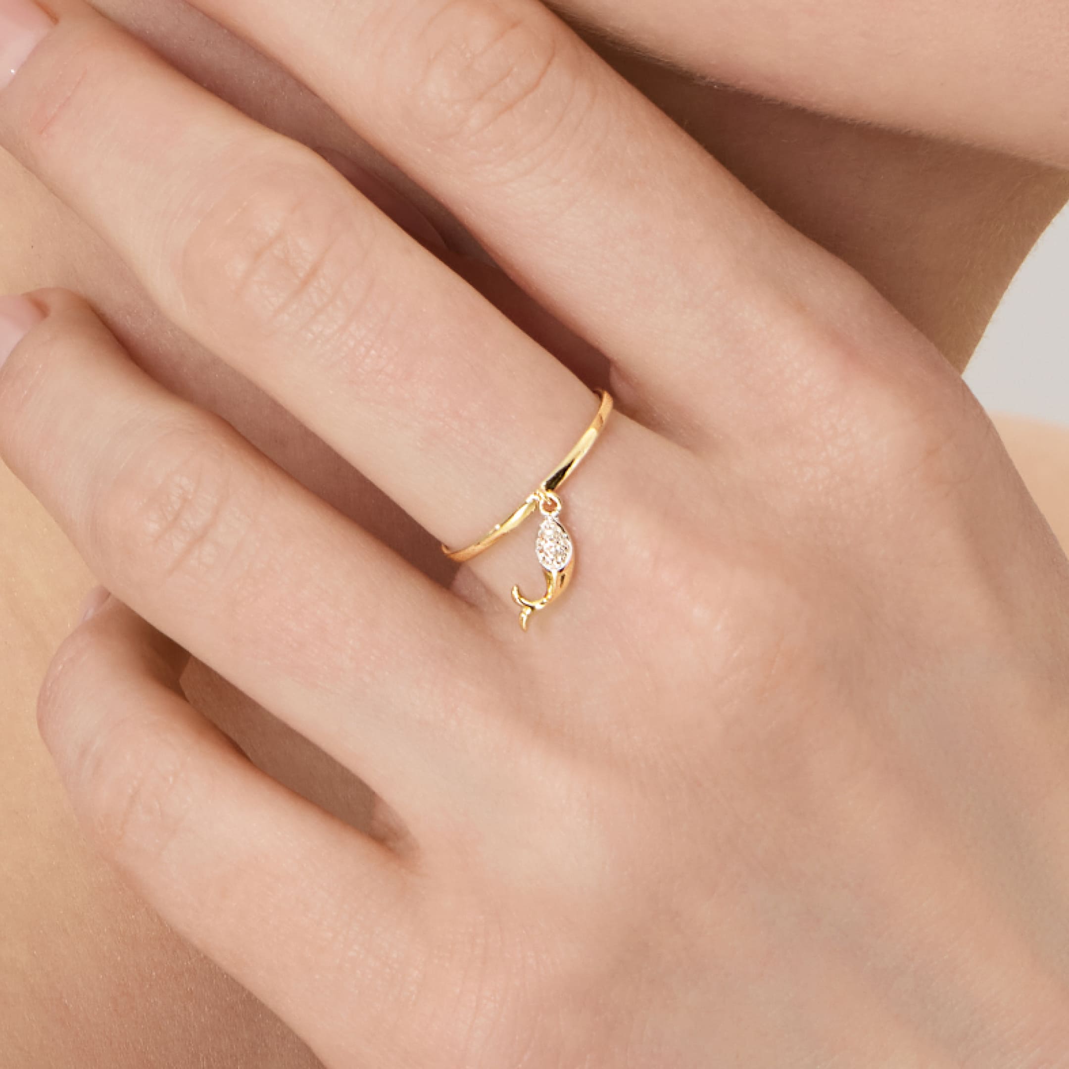 Кольцо из желтого золота с бриллиантами