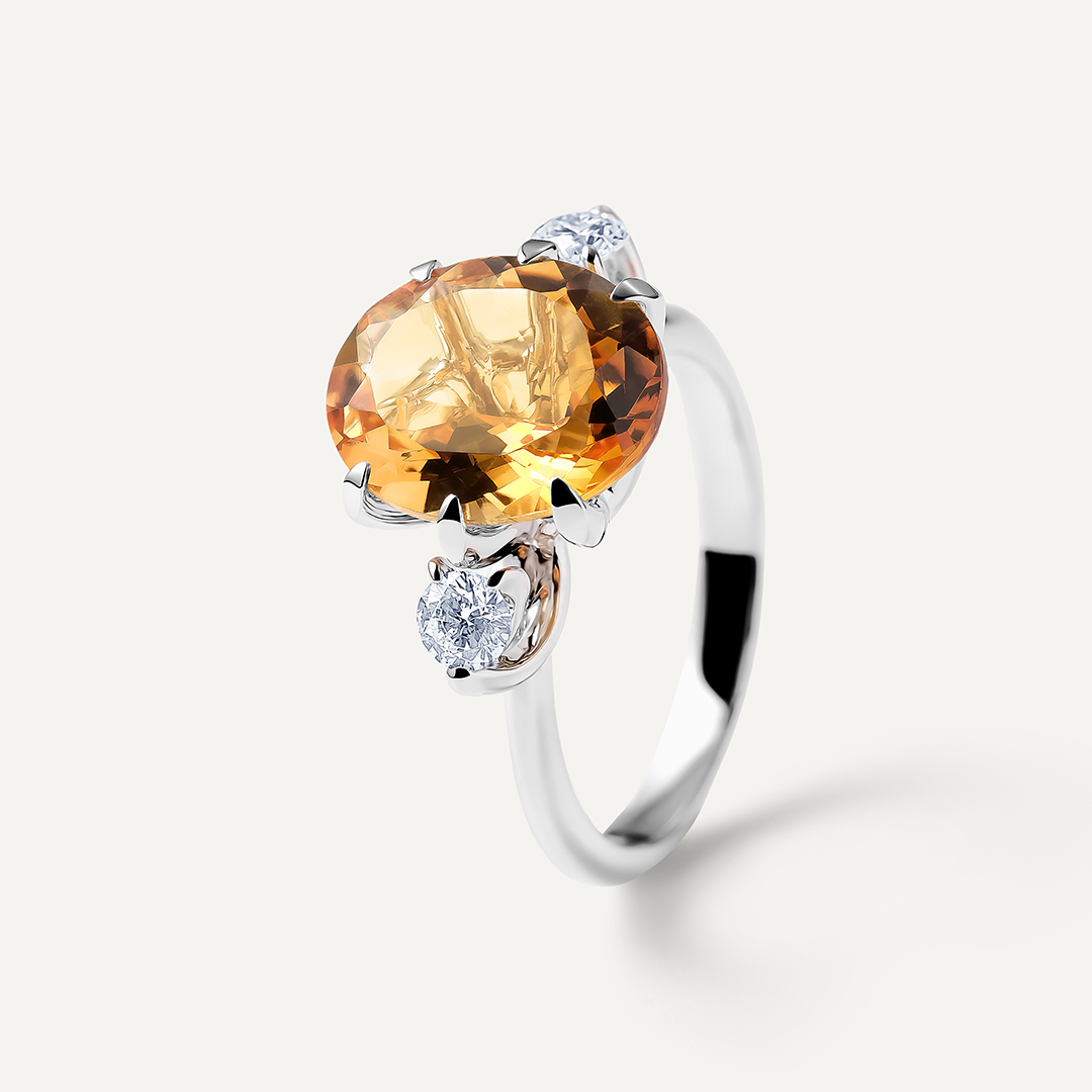 Кольцо из белого золота с цитрином