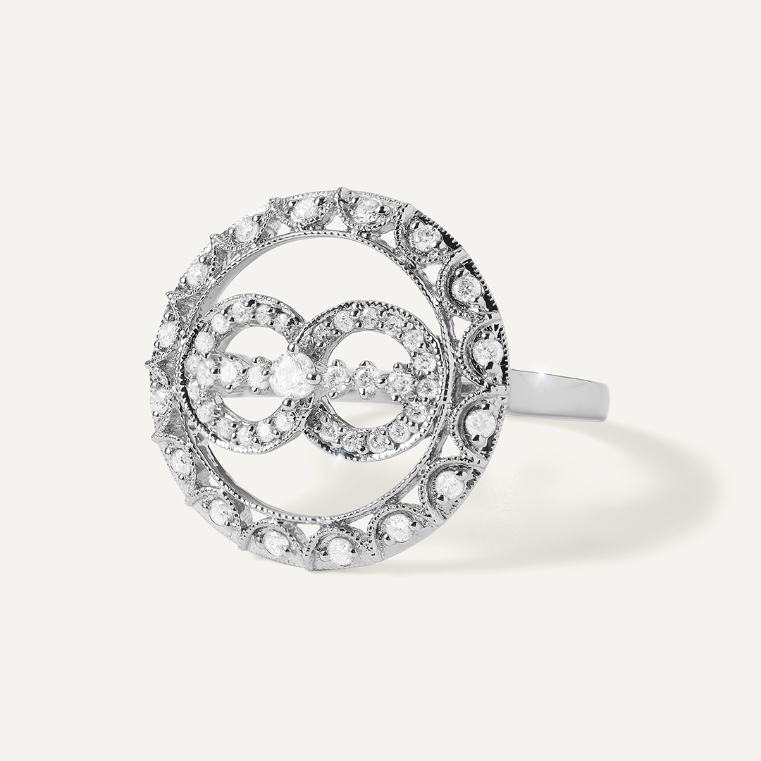 Кольцо из белого золота с бриллиантами "Знак бесконечности"