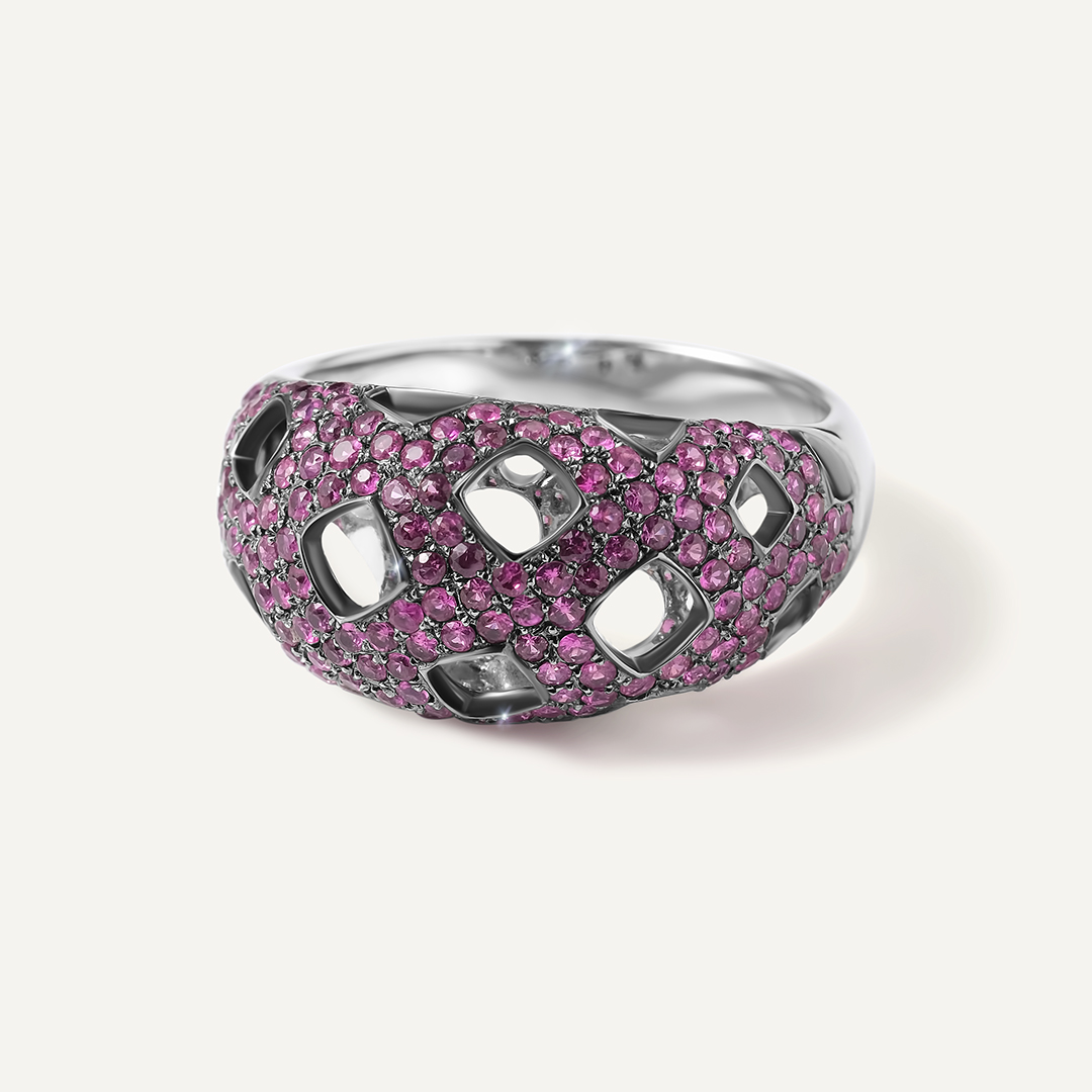 Кольцо из белого золота с рубинами