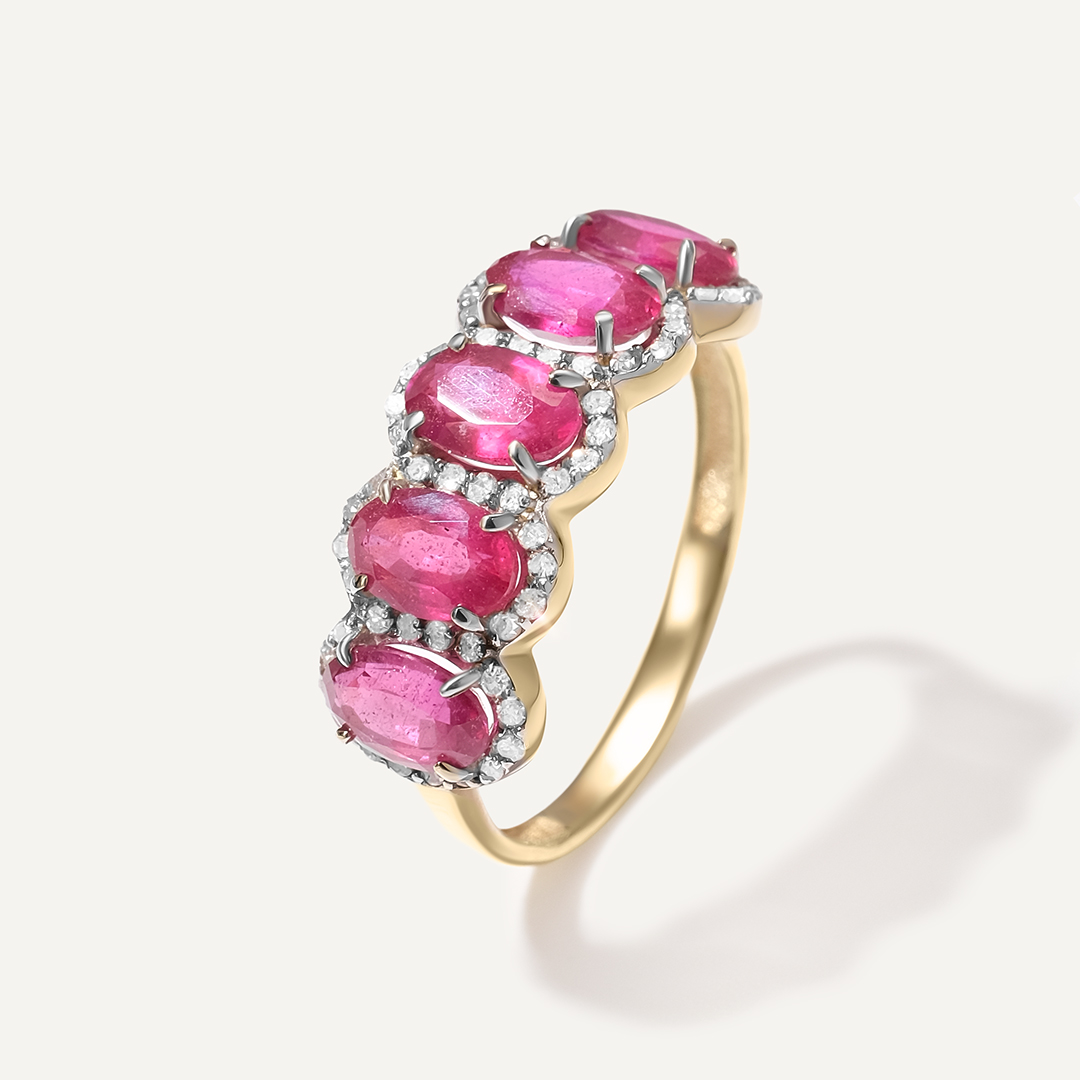 Кольцо из желтого золота с рубинами