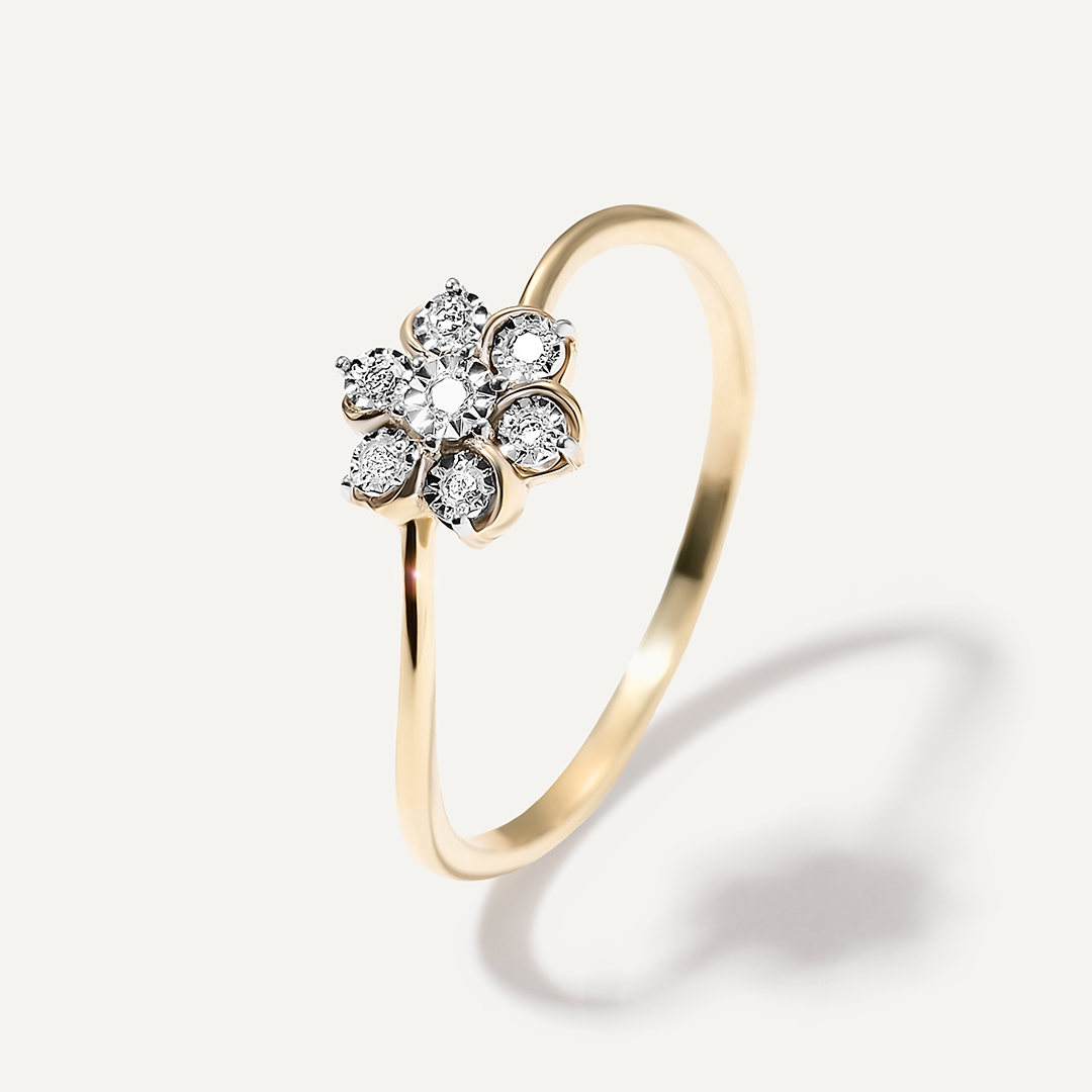 Кольцо из желтого золота с бриллиантами "Цветок"