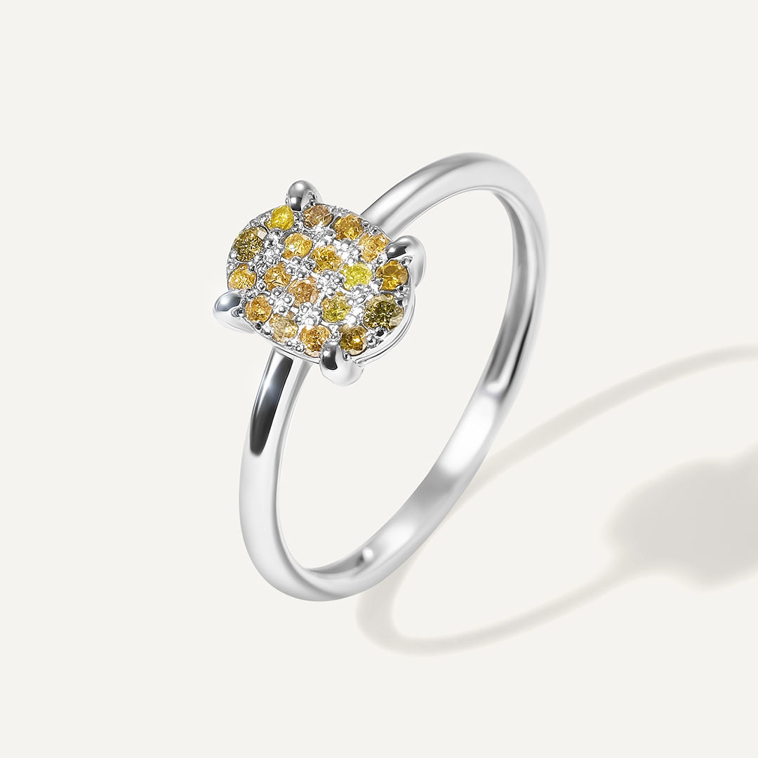 Кольцо из белого золота с желтыми бриллиантами