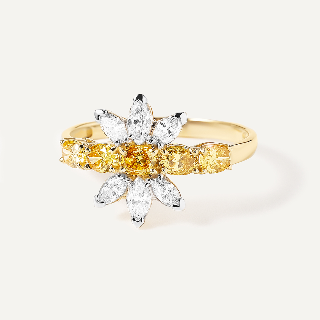 Кольцо из желтого золота с бриллиантиами