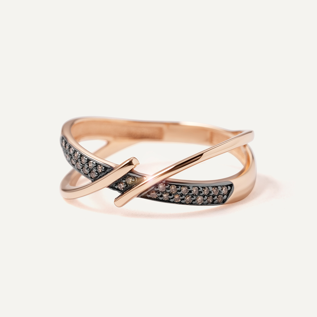 Кольцо из золота с коньячными бриллиантами