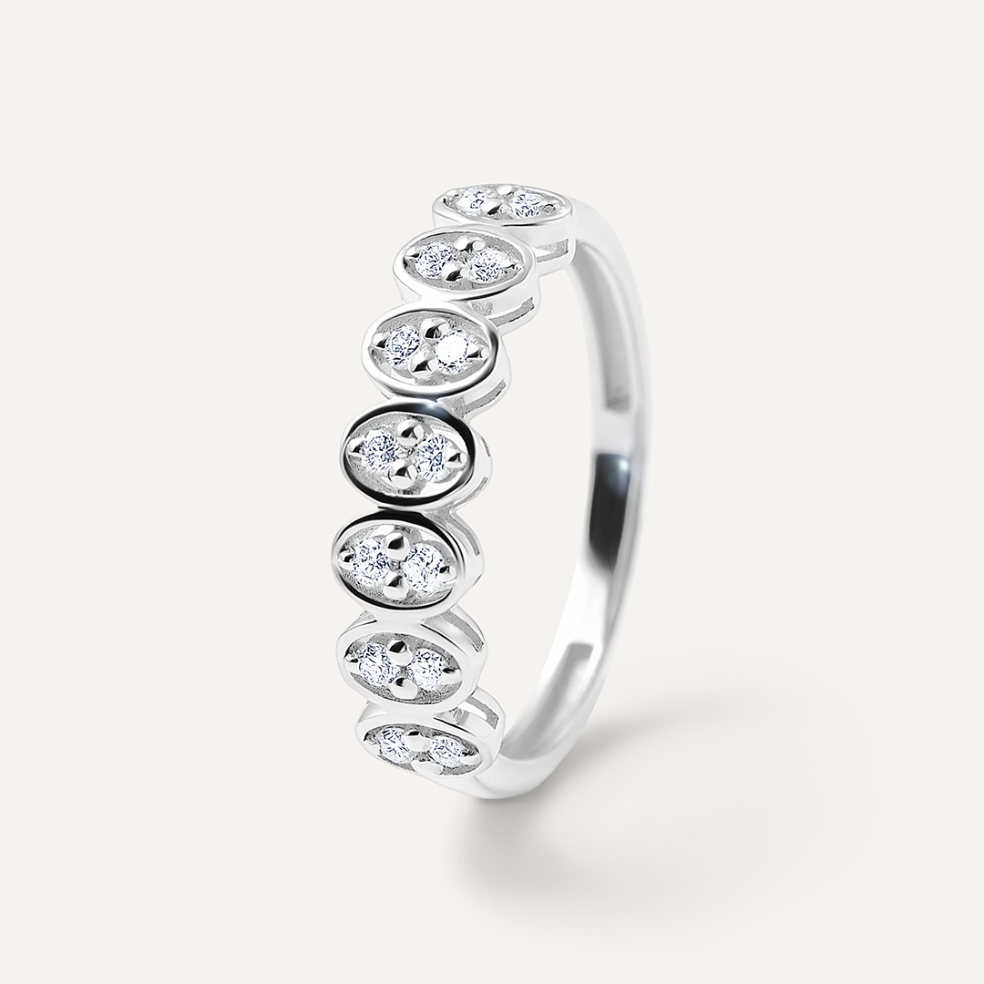 Кольцо из белого золота с бриллиантами