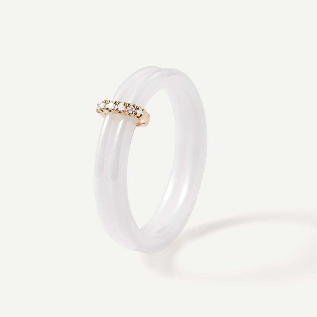 Кольцо из желтого золота с бриллиантами и керамикой