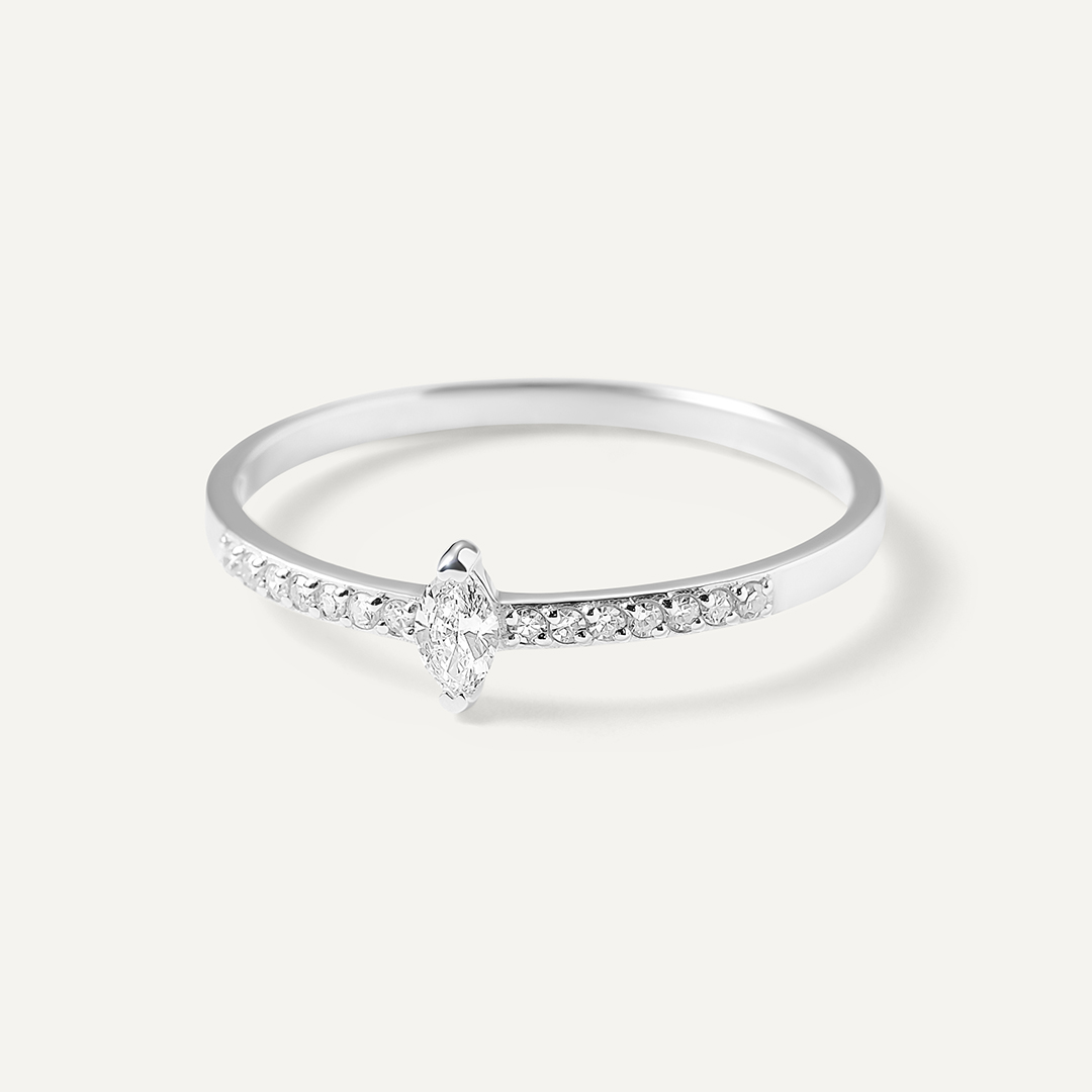 Кольцо из белого золота с бриллиантами