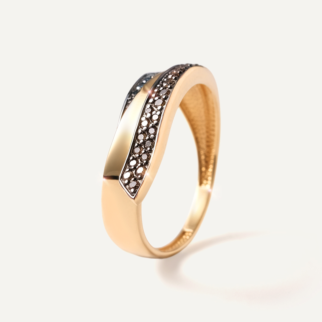 Кольцо из желтого золота с цветными бриллиантами