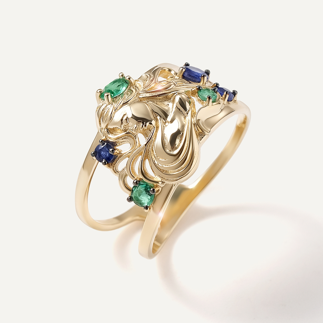 Кольцо из желтого золота с изумрудами и сапфирами