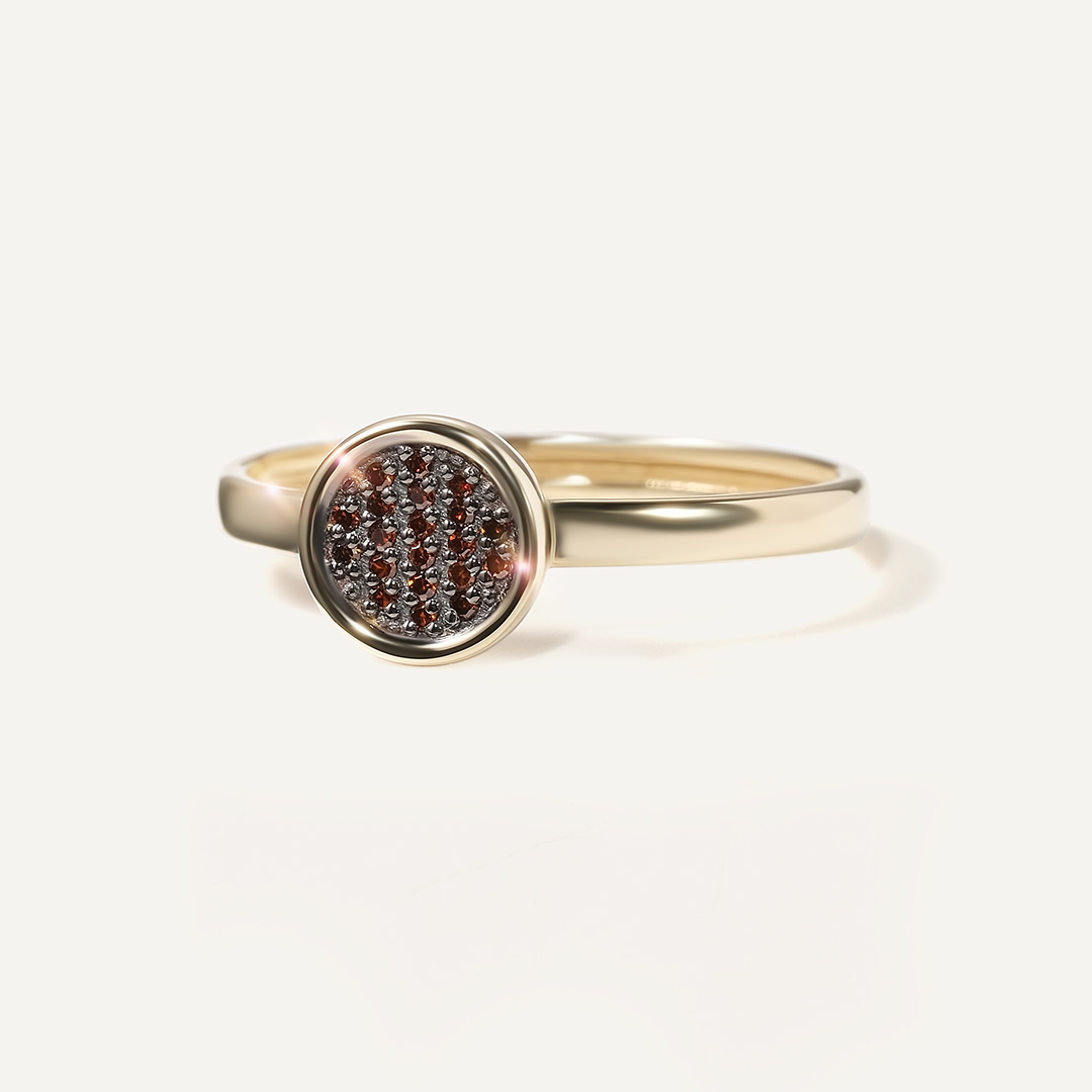 Кольцо из желтого золота с оранжевыми бриллиантами