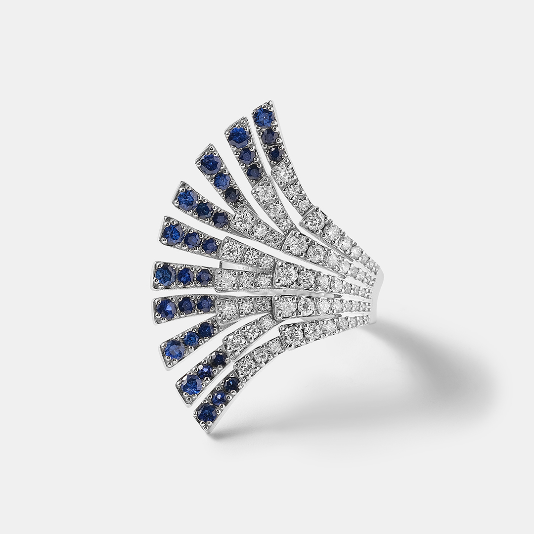 Кольцо из белого золота с сапфирами