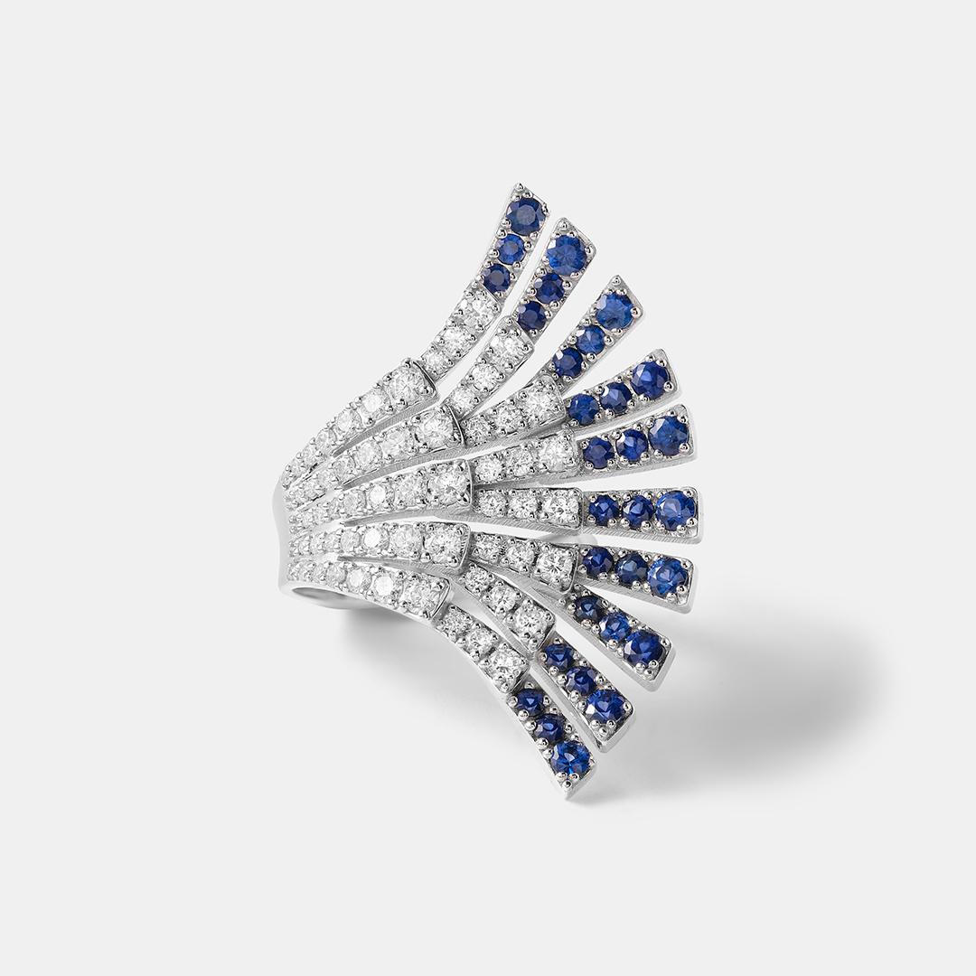 Кольцо из белого золота с сапфирами