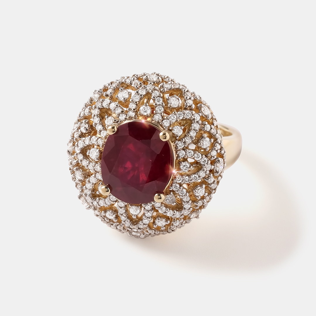 Кольцо из желтого золота с рубином